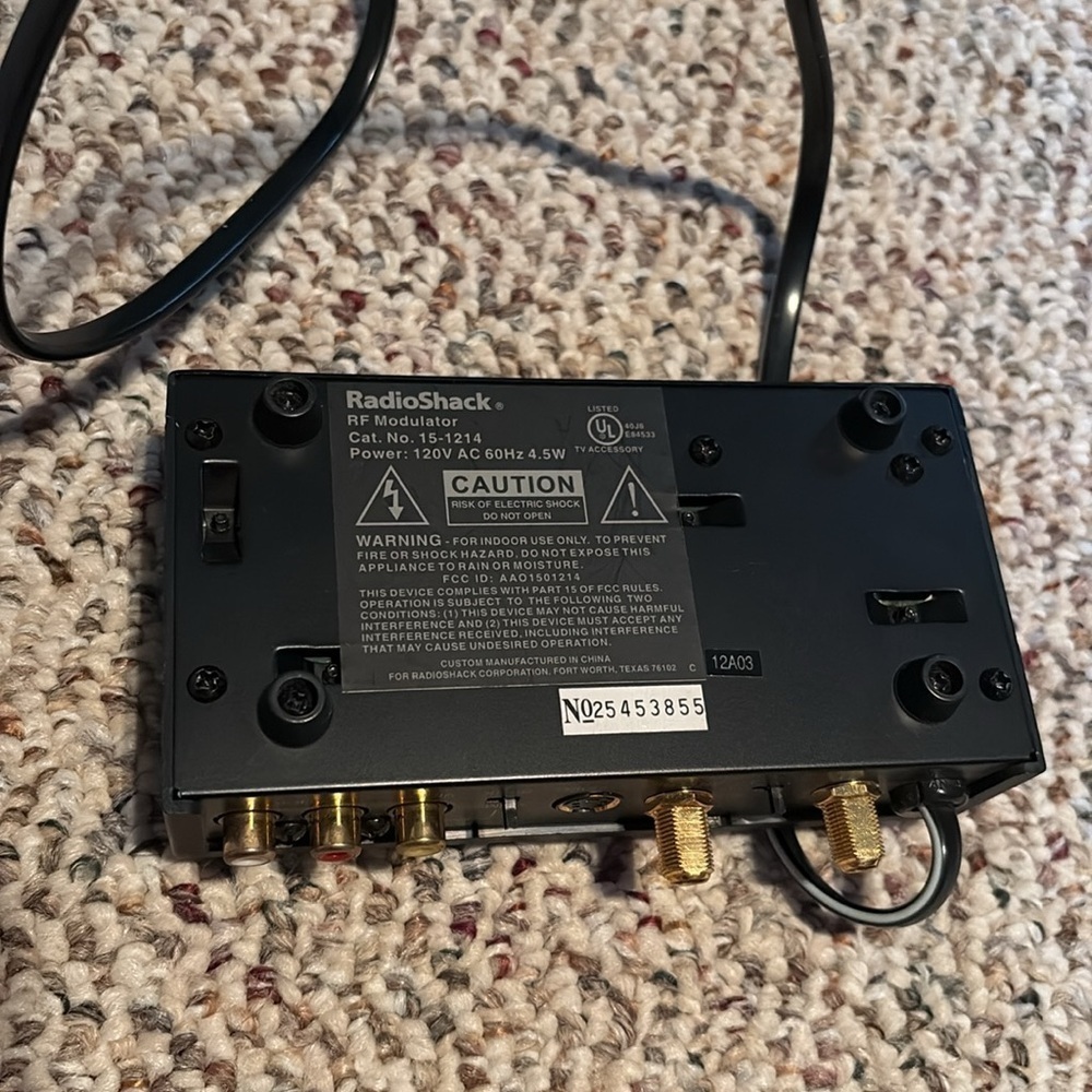 RadioShack Video Component Adapter RF Modulator - Picture 4 of 6